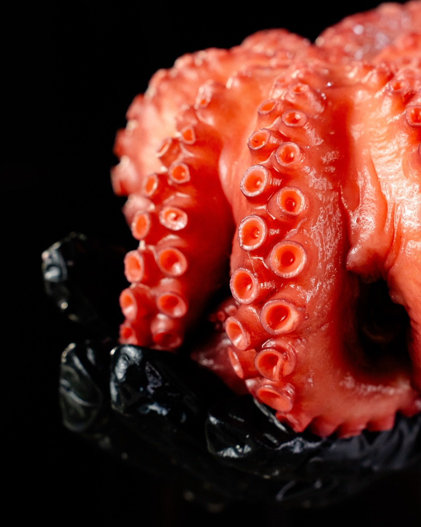 🔥 Textura, color y sabor que hipnotiza.
Nuestro pulpo no necesita presentación… solo una buena mesa. 🐙
#pulpo #maralplato #santocangrejo #octopus #seafood