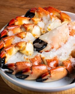 El antojo que no necesita presentación. 🦀🔥
Tenaza de cangrejo moro, fresca, abundante y lista para disfrutar.
¿Quién se apunta? 👀

🦀 Santo Cangrejo — sabor que viene del mar. #seafood #crab #mariscos #cangrejo #santocangrejo